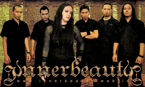 Innerbeauty Band Doom Gothic yang Manis dan Kuat