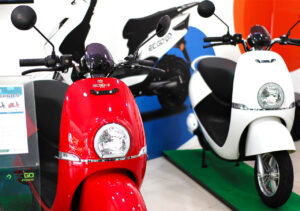 Motor Listrik ECGO 5 Hadir Dengan Baterai Lithium dan Dijual Seharga 9,9 Juta