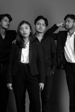 Eas.y Comeback Lewat “To Saturn and Beyond”, Kisah Cinta di Waktu yang Salah Bersama Bima Geraldi