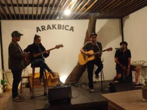 Hardcoustic di Twalen Warong jadi Etalase Musik independen