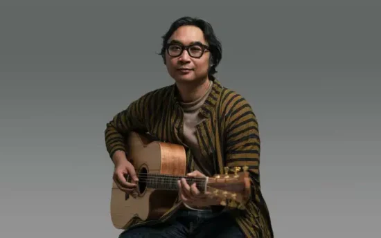 Adhitia Sofyan Punya “Sesuatu Di Jogja” Dengan Versi Baru Bareng Bakpia Kukus Tugu Jogja