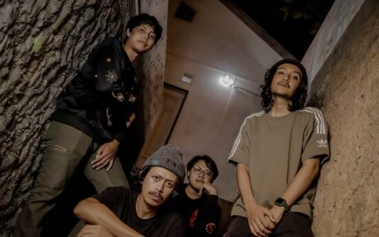 Grossfuss Lanjut “Menangis” Di Lagu Keempat, “Would You Find Me When I’m Lost”