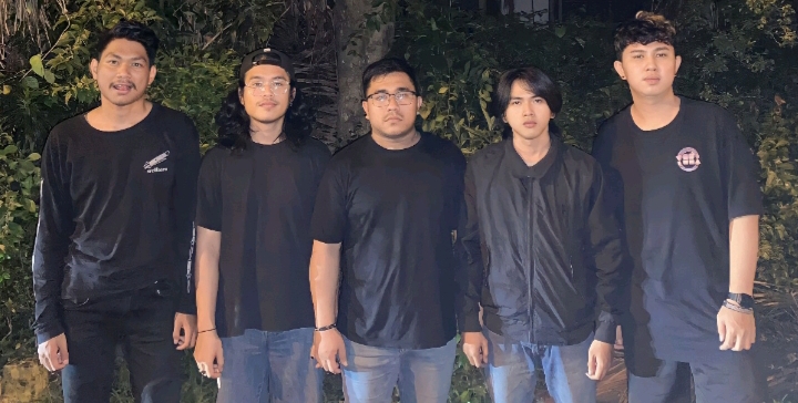 4 Lagu Hyporitical Munafik dari Perbedaan Musik Keras