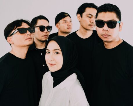Hujan Esok Hari Berikan Warna Baru dalam Lagunya, “Esok Hari Hujan”