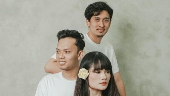Fanny Mundur dari band Soegi Bornean