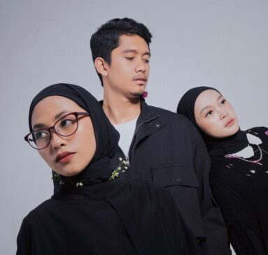 Derai gaet Feby Putri rilis Single “Berlalu”