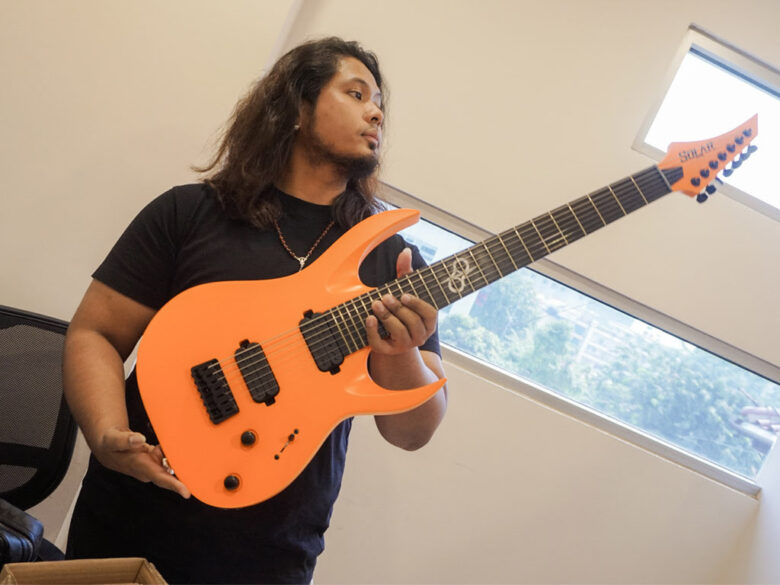 Fritz Faraday Jadi Brand Ambassador Solar Guitars