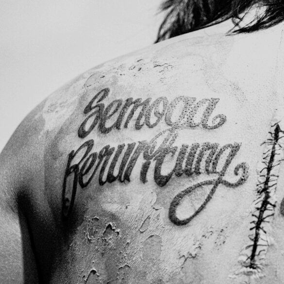 Satu Per Empat Rilis EP “Semoga Beruntung” sebagai Babak Pembuka Album Penuh Kedua dan Evolusi Tengah Krisis Paruh Baya