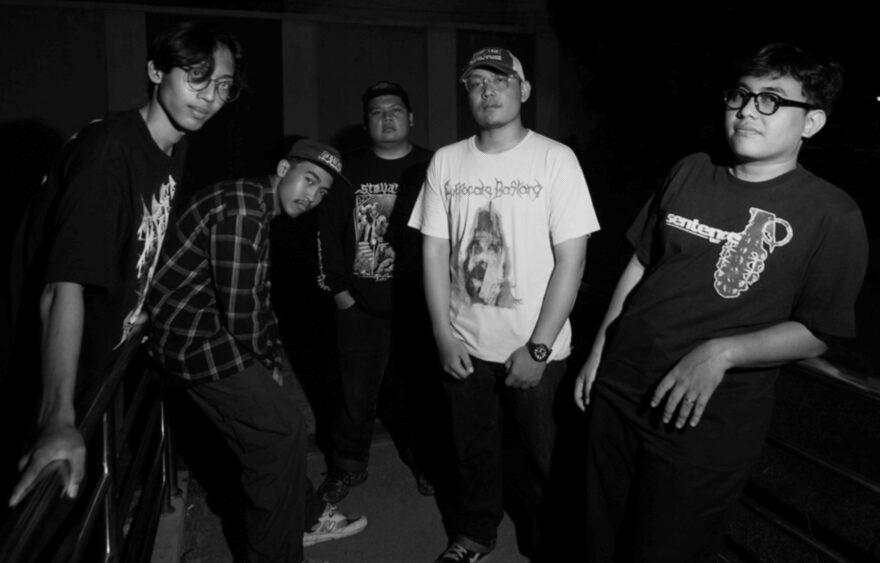 Band Hardcore , Sprayer Lempar karya “Desperate”
