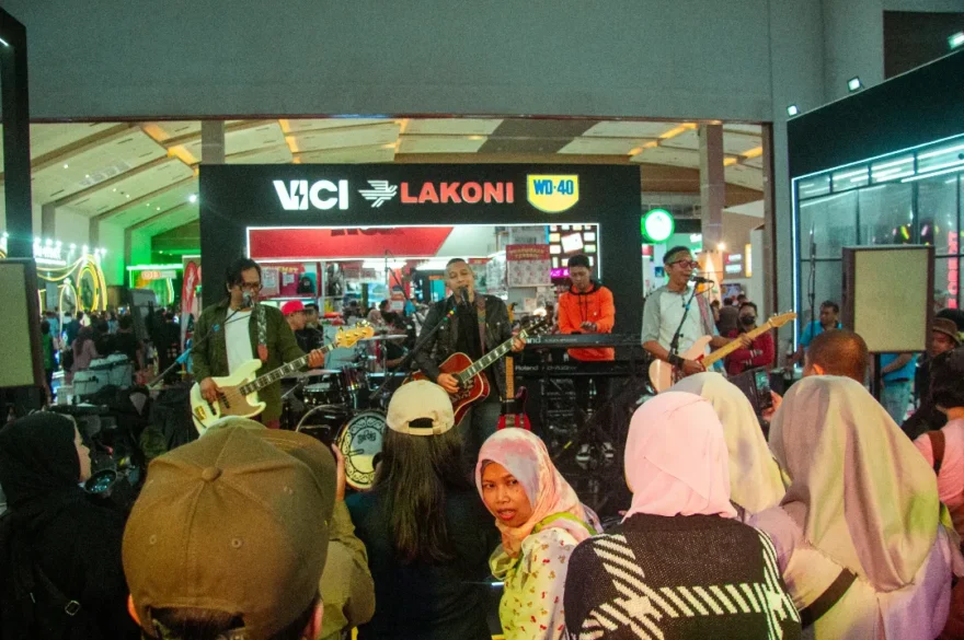 The Rain hipnotis Pengunjung Jakarta Fair 2024