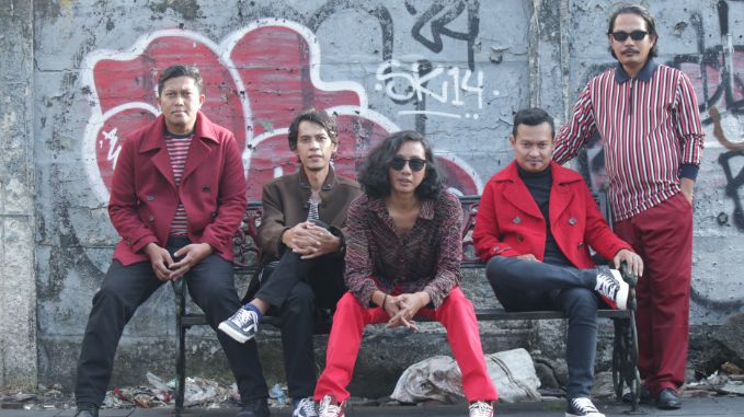 The Sendawa Buang Single Kedua, Bersama Tambahan Personil Baru