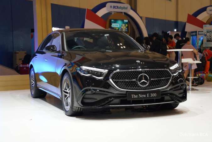Banyak Mobil Mewah Miliaran Rupiah Menyita Perhatian di BCA Expo 2024