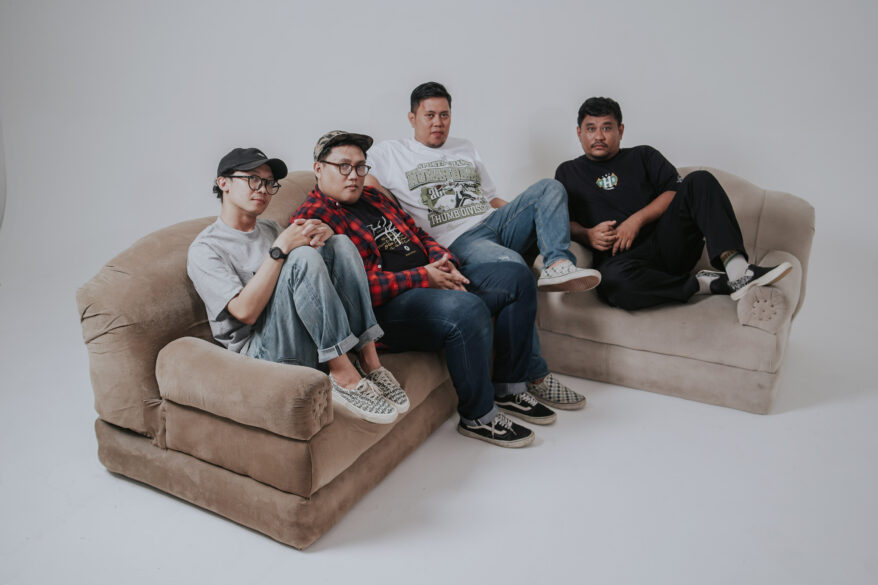 Pistol For Moms Kembali dengan “Ini Harimu”: Sebuah Perayaan Kehidupan dan Semangat Punk Rock yang Menyala