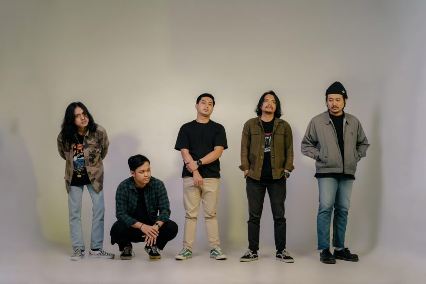 SECOND STORY Dari Jember Kencangkan Amunisi Baru “Divided”