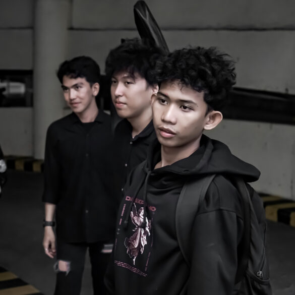 “Kisah Lama” Ungkapan Emosional seorang yang Tergambar dalam Lagu band WALKOT