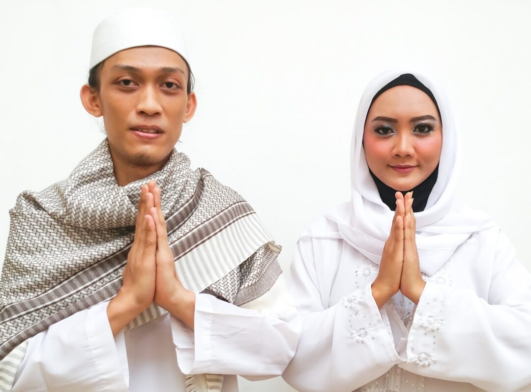 CHIKA & AGUS di Bulan Ramadhan “Bersujud Padanya” 
