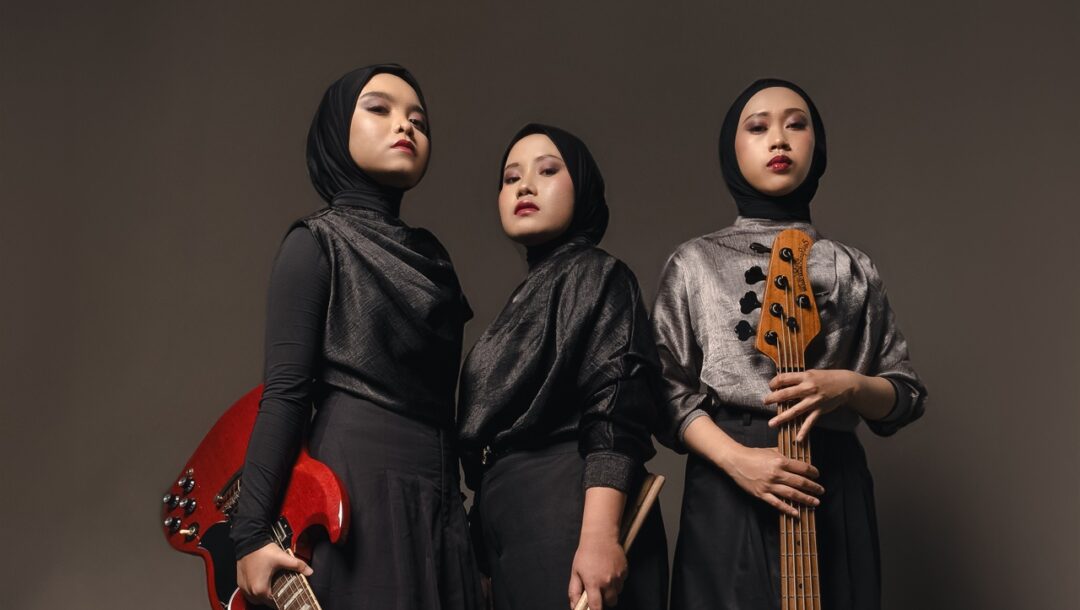 V.O.B Berani Respon Kondisi Politik Lewat “Put The Gun Down”