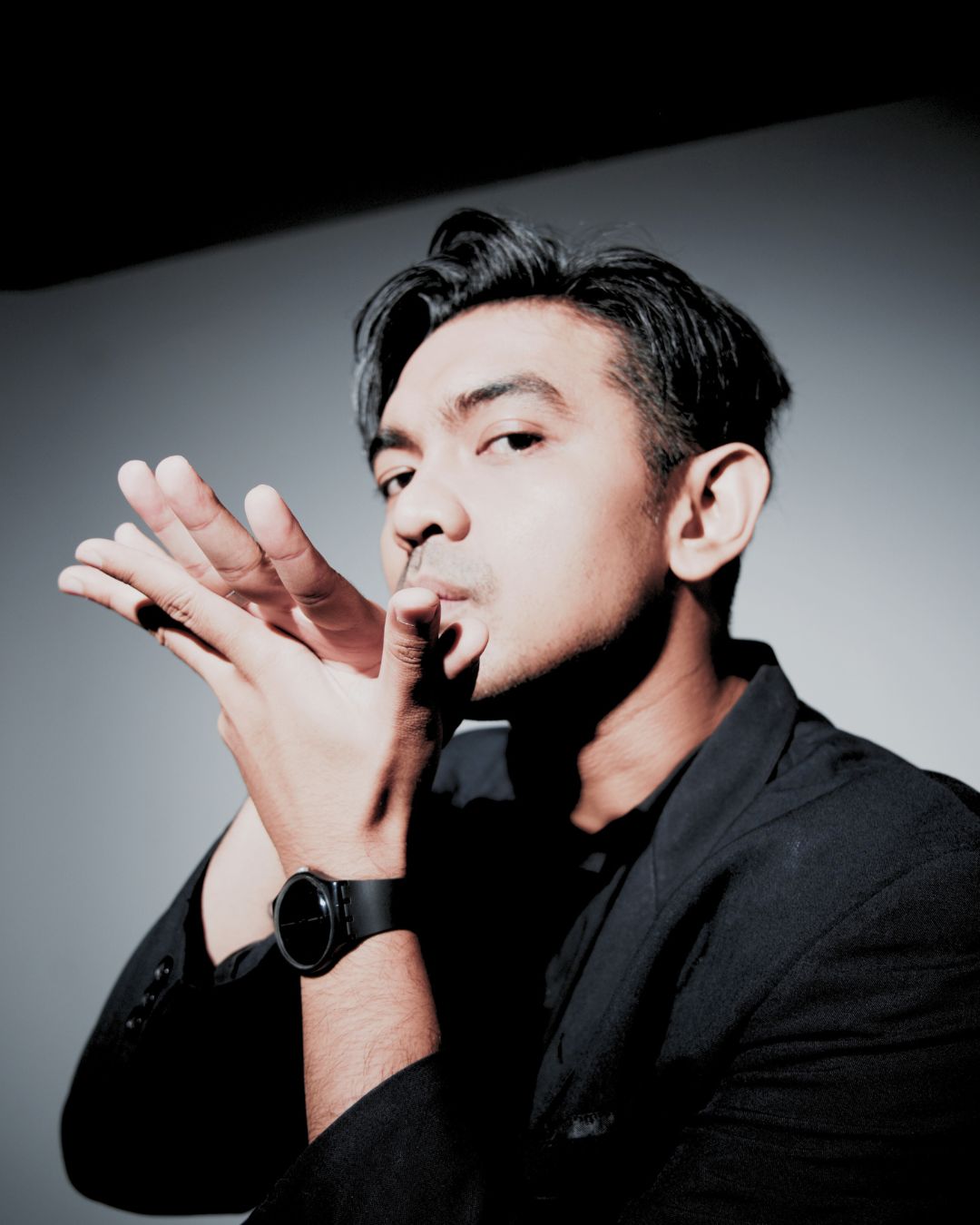 Hafizh Weda Lepas Karya Solo Perdananya “GRAVITASI” di Bawah Nama