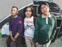 LOR Balik dengan Emosional “Give Me a Reason to Stay”