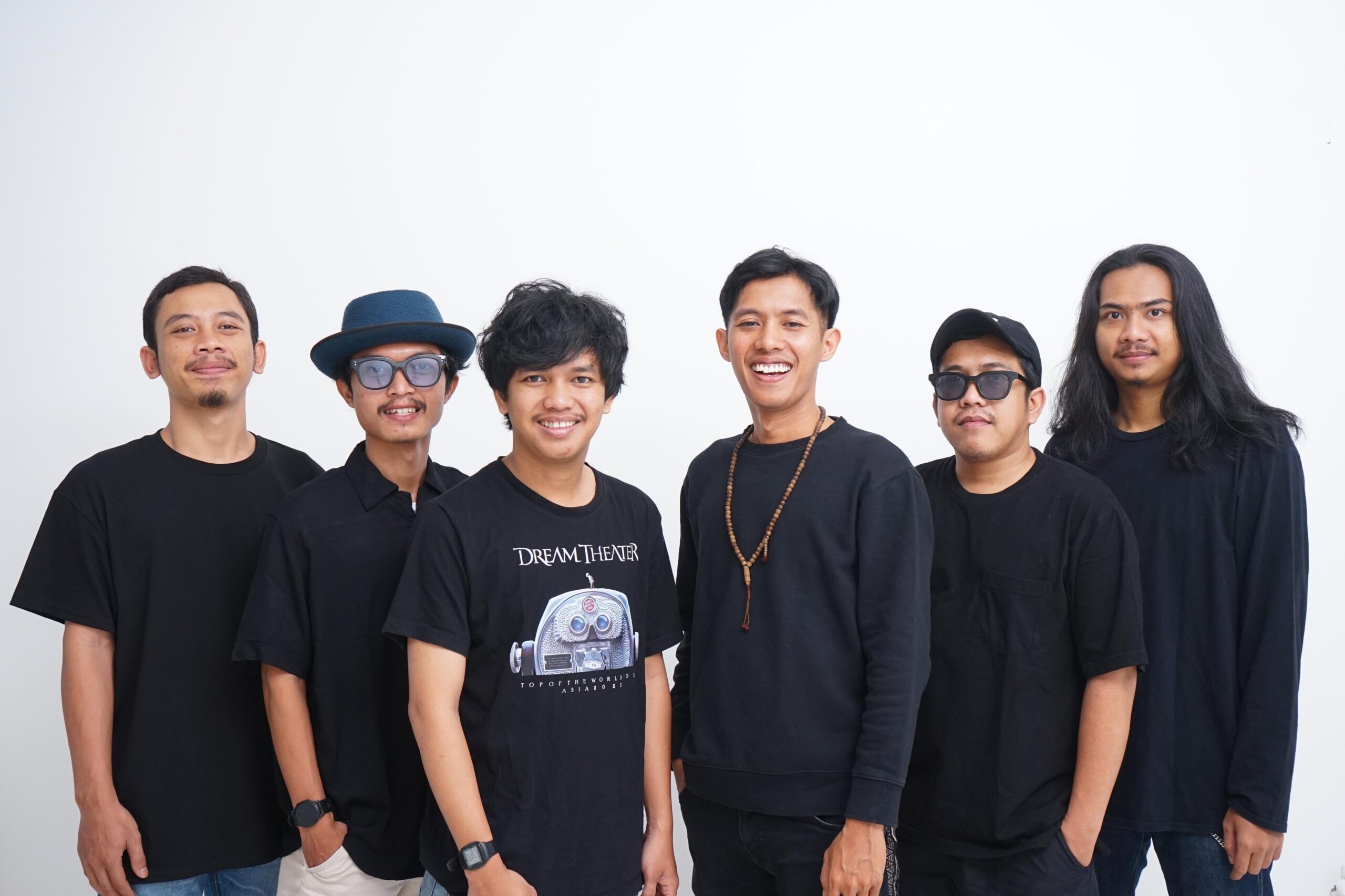 Smile Of Jamaica rilis Ulang dan Lempar ke Publik “Positive Way”