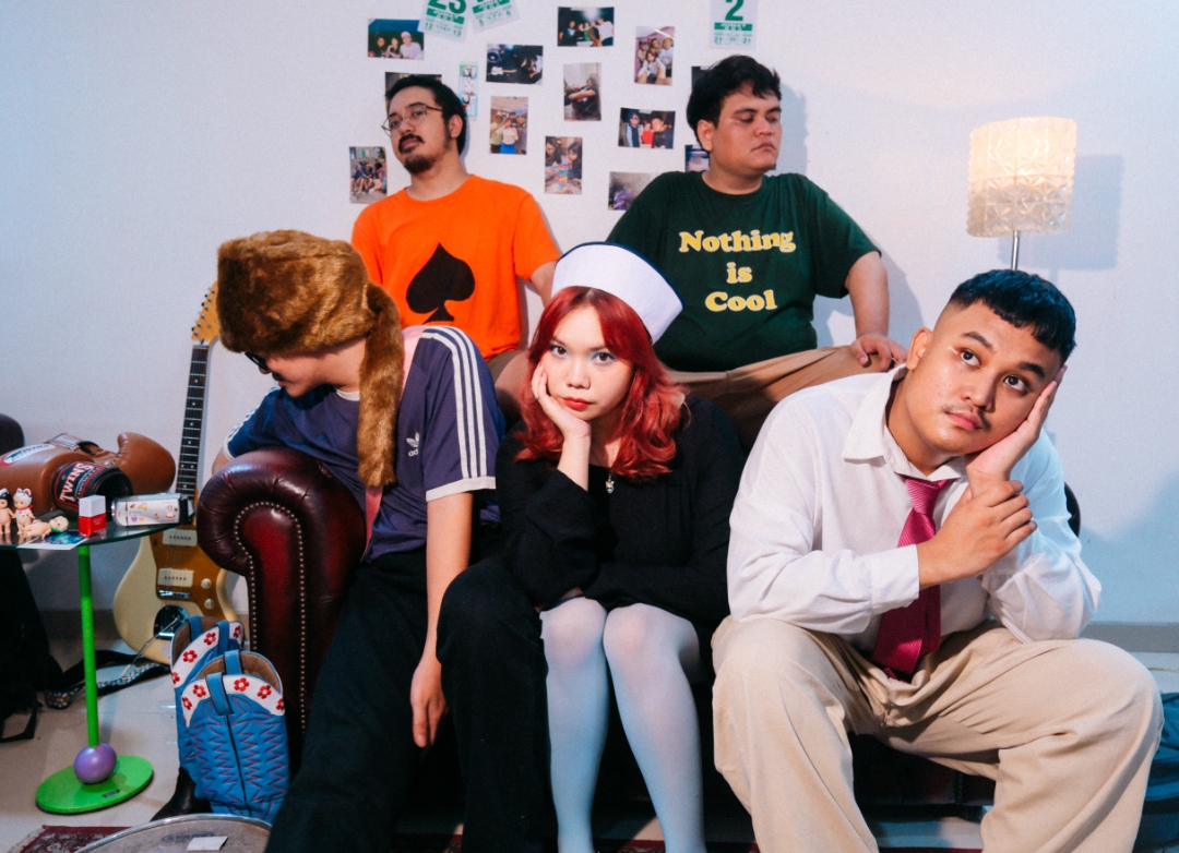 Puff Punch Ajak Nostalgia Masa Muda Yang Berantakan Lewat “Varda”