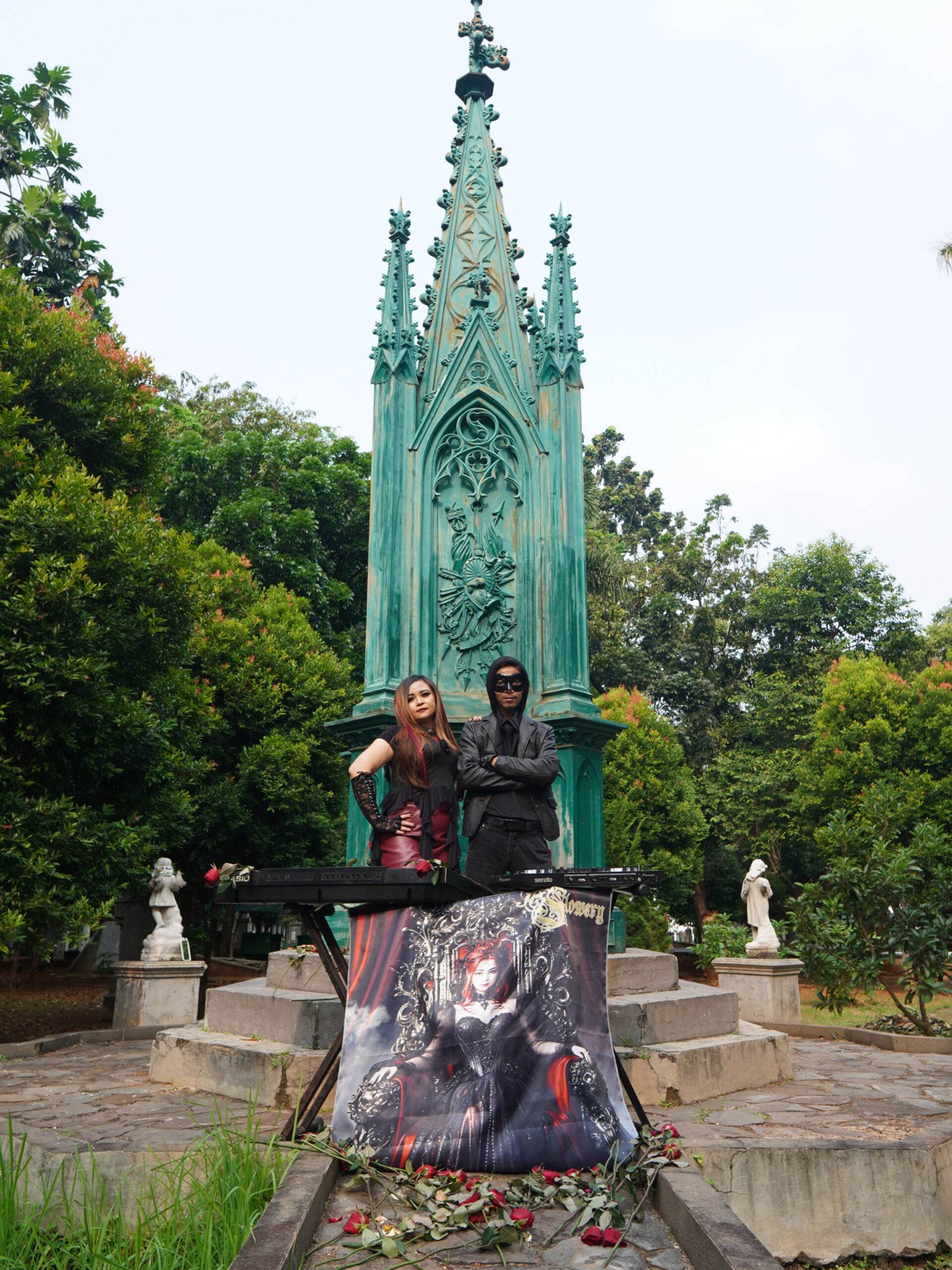 FLOWERY Rilis Debut Album “HOLD ME IN THE STORM” lewat Digital dan Rayakan Kehangatan dalam Badai