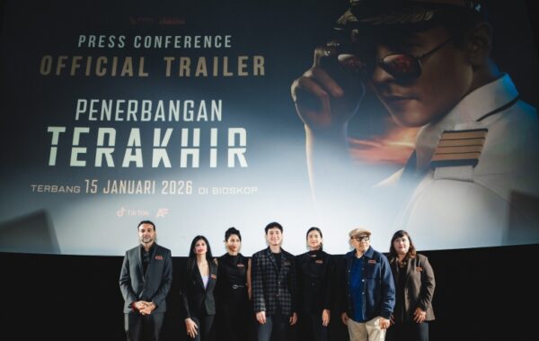 Trailer Film Penerbangan Terakhir Resmi Rilis, Angkat Skandal Cinta Pilot dan Pramugari