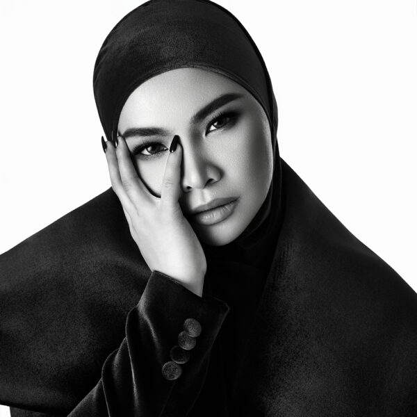 Aina Abdul Rilis Single Terbaru “Sesaat”, Kembali Hadirkan Karya Solo Setelah Hampir Setahun