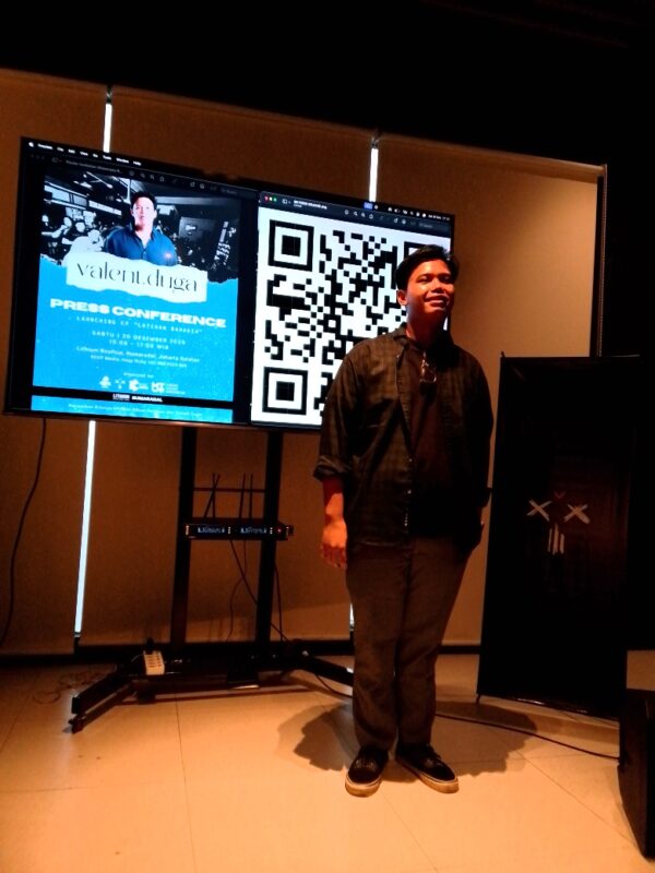 Valent Duga Gelar Press Conference E. P. “Latihan Bahagia”