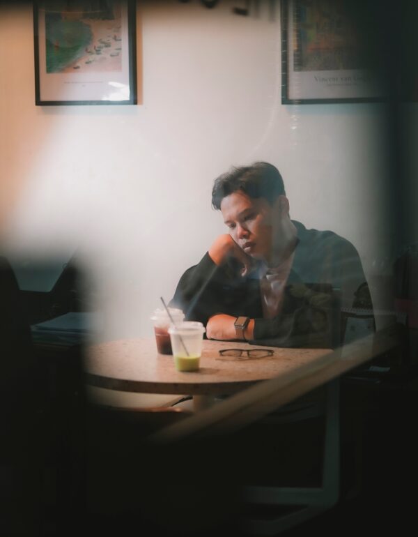 Tutup Tahun 2025, Valent Duga Umumkan EP Latihan Bahagia”