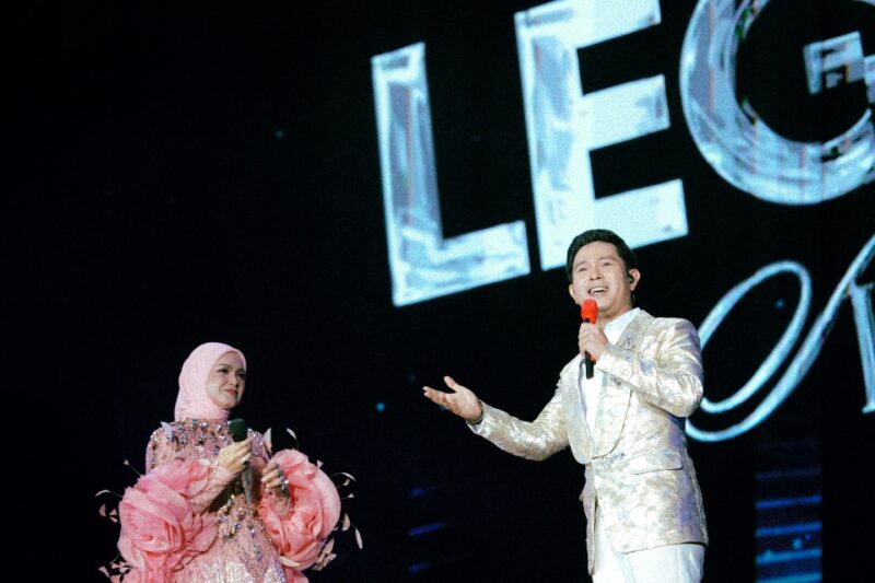 Cakra Khan Curi Perhatian di Konser 30 Tahun Siti Nurhaliza, “Seluruh Cinta” Bikin Bukit Jalil Terdiam