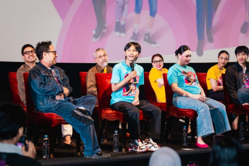 Film Check Out Sekarang, Pay Later (CAPER) Jadi “Obat Pusing Nasional”, Angkat Kisah Pinjol dengan Komedi Segar