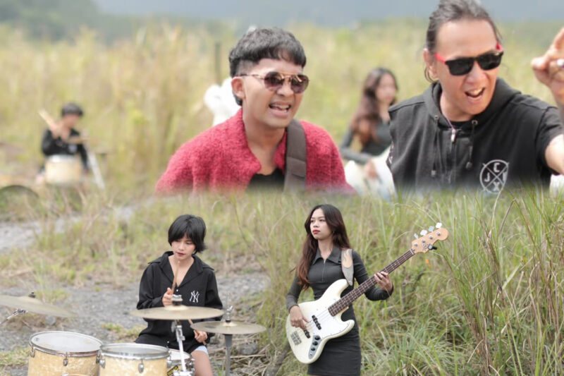 Tanda Seru Gandeng Roy Jeconiah Rilis Ulang Lagu Kontroversial “Panitia Akhirat”