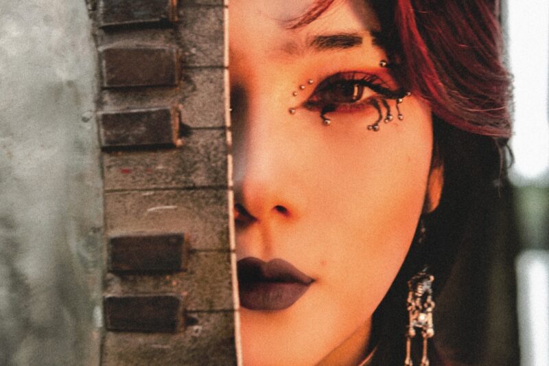 Isyana Sarasvati Sajikan “Babel” sebagai Pembuka Chapter ABADHI