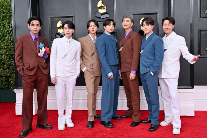 BTS Umumkan Comeback Live di Netflix Lewat Film BTS The Comeback Live | ARIRANG