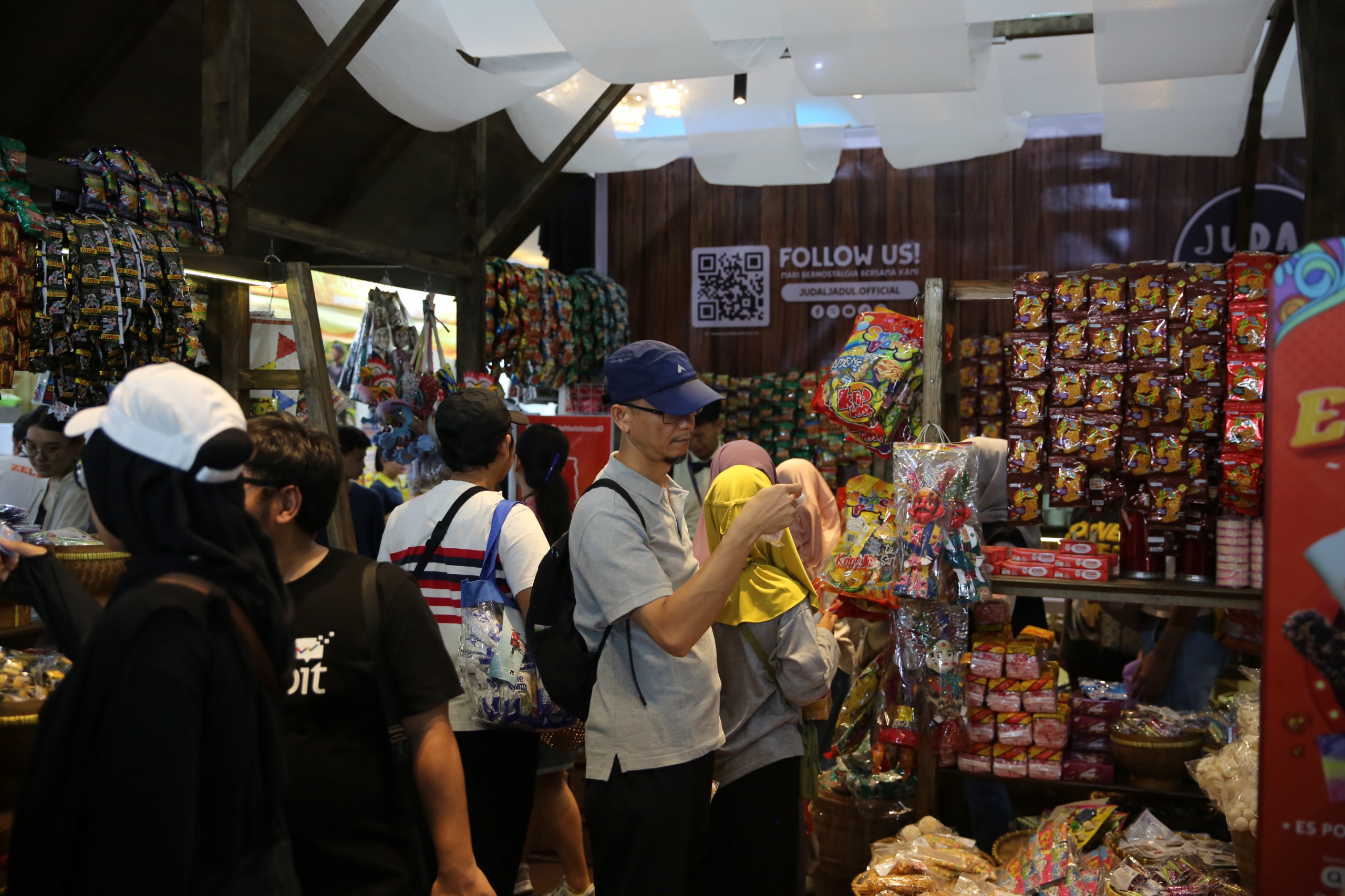 Jajanan Jadul di Jakarta Fair 2026 Bikin Pengunjung Bernostalgia, dari Mie Lidi hingga Es Gabus