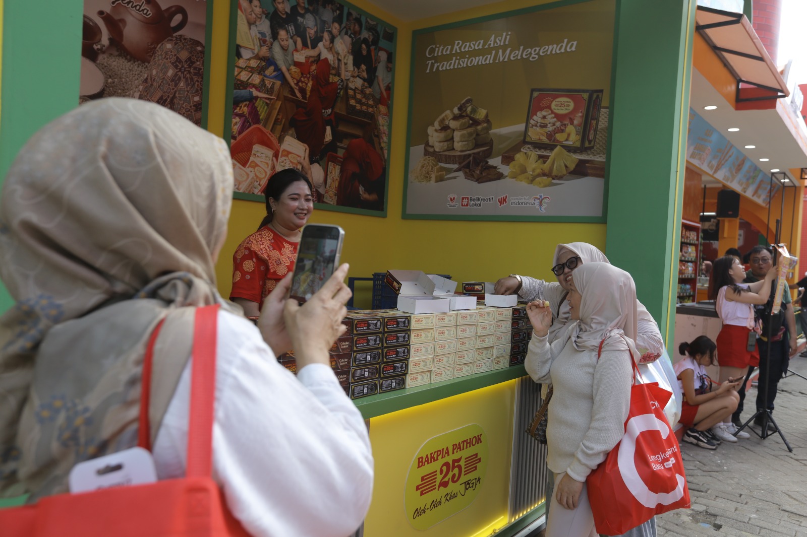 Ayo Berburu Oleh-Oleh Khas Daerah di Jakarta Fair 2026