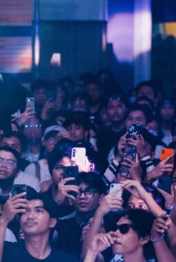 Kemeriahan Synchronize Festival 2026 Hari Kedua: Gelombang Nostalgia, Drama Musikal, hingga Kejutan Hindia
